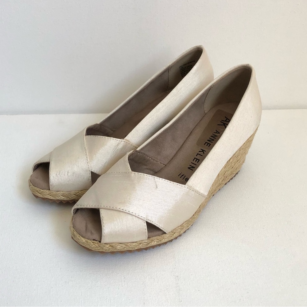 Anne Klein AK Elisha Cream Open Toe Espadrille Wedge Pump Size 7M